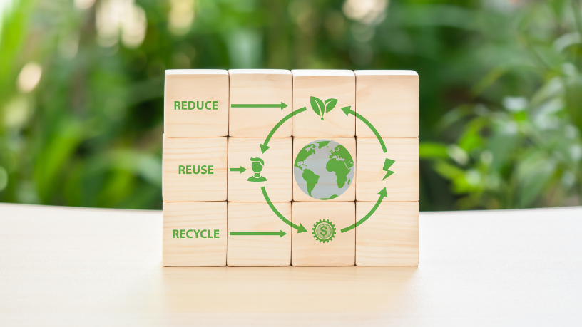 Elias Assum Sabbag Junior destaca o potencial da economia circular no setor de plásticos reciclados.