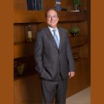 A recuperação judicial possui limites quanto à interrupção de ações trabalhistas, explica Lucas Gomes Mochi.